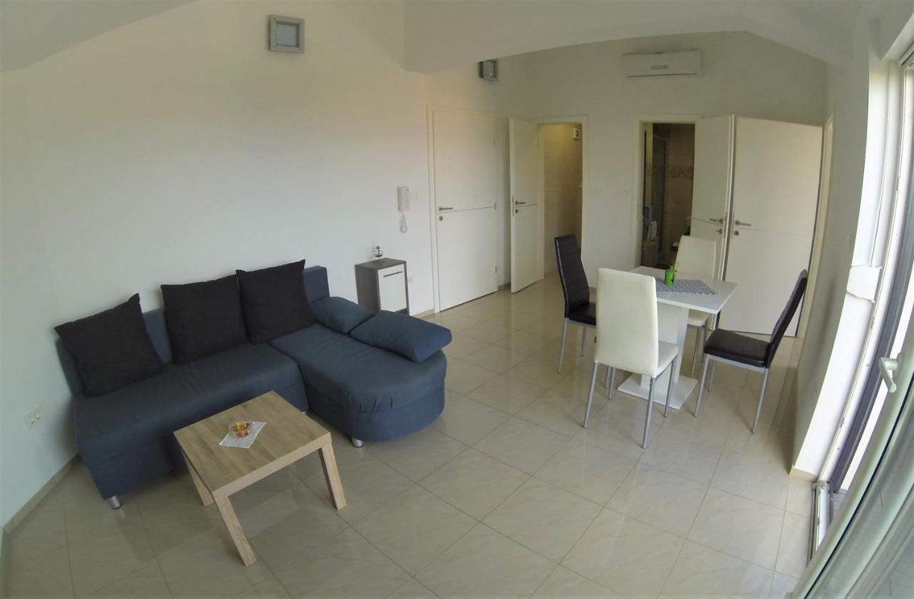 Apartmani Zaric Malinska Εξωτερικό φωτογραφία