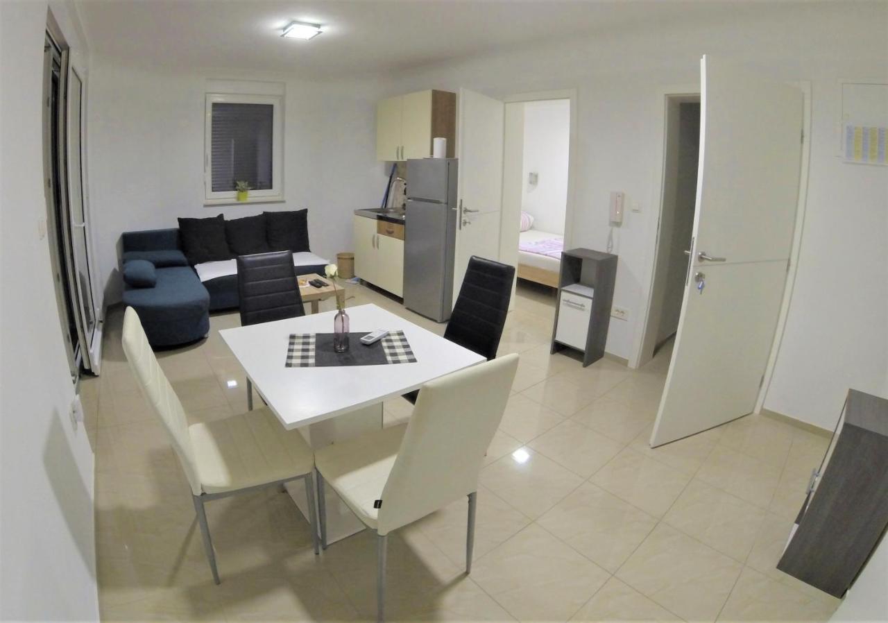 Apartmani Zaric Malinska Εξωτερικό φωτογραφία